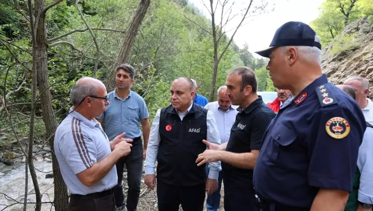 Artvin’de sağanak yağış sonrası köylerde hasar tespit çalışmaları devam ediyor